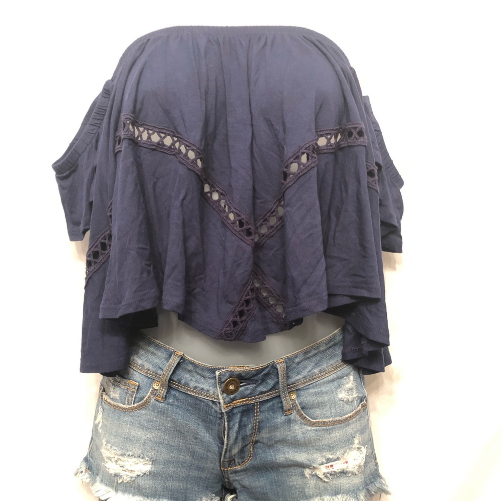 Off shoulder flowy crop top